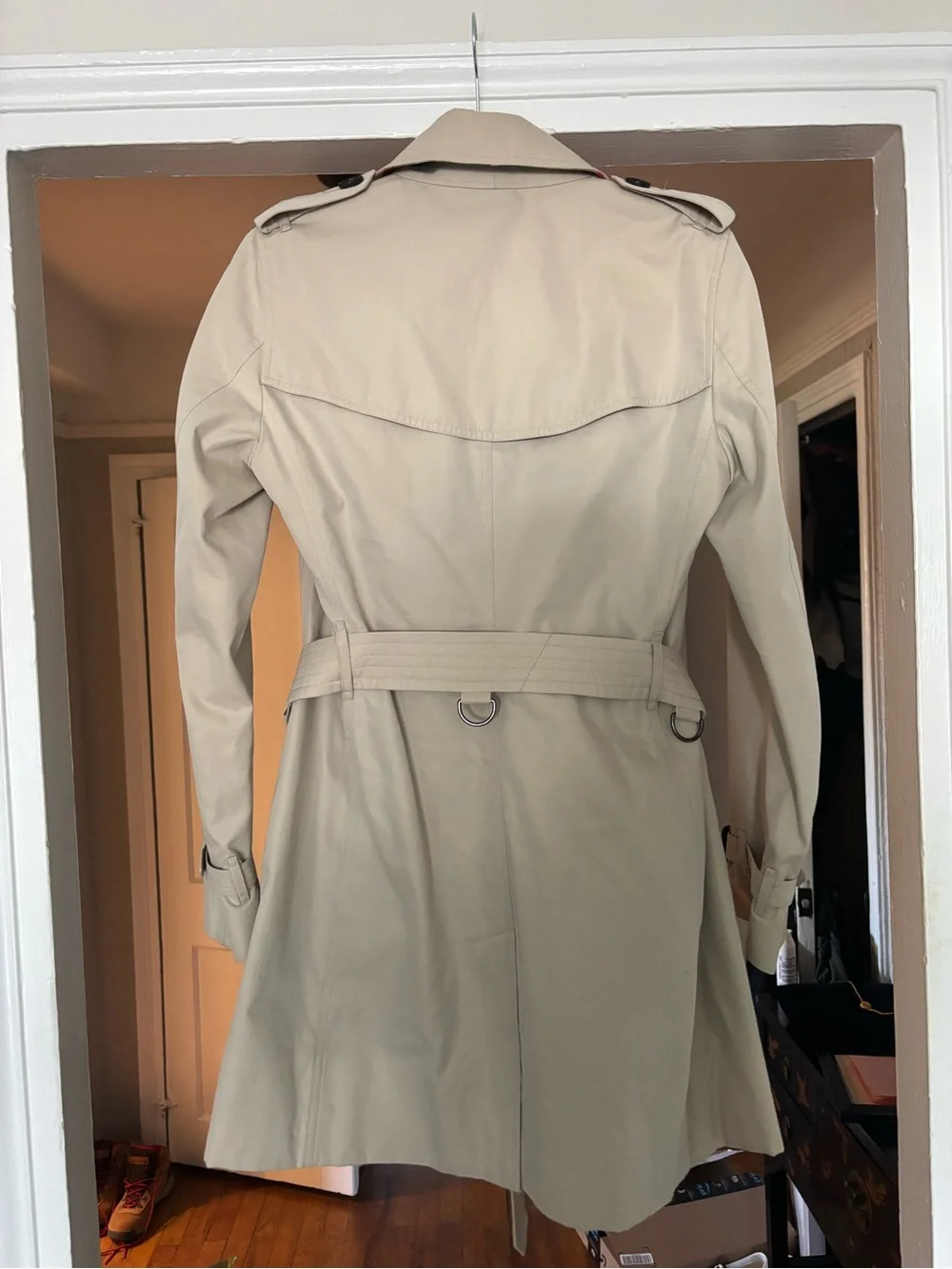 Burberry Kensington Trench Coat - Picture 3 of 11